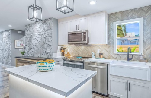 Historic Lahaina Front Street Casa | Perfect Location, Private Home In Downtown Lahaina with Hot Tub!