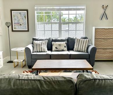 West Palm Beach Apartamento | Perfect location, close to everything!