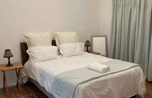 Grassy Park Apartamento | Perfect long stay, near Rondevlei nature reserve,free WiFi