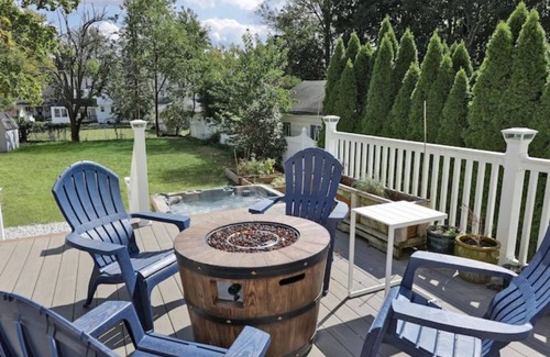 Red Bank Casa | Perfect modern downtown Red Bank Deck and Hot Tub