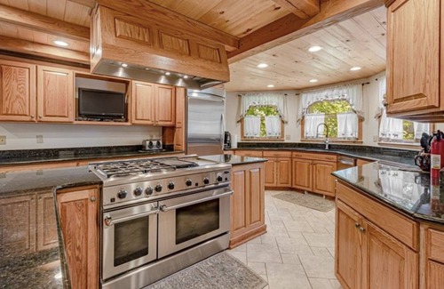 Hidden Valley Casa | Perfect Mountain Retreat; minutes from all the Laurel Highlands has to offer!