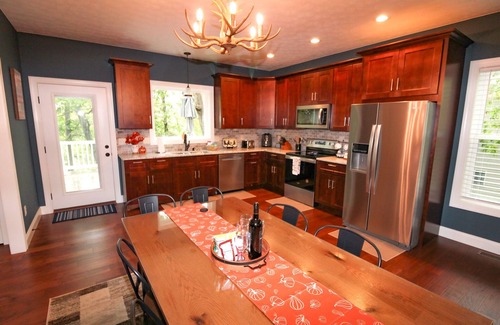 Massanutten Casa | Perfect Mountain Home, Hot Tub, Fire Pit, Pool Table, Massanutten Resort