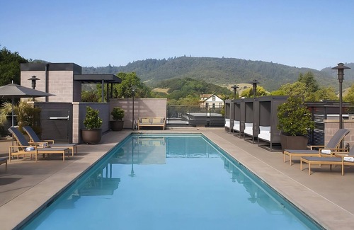 Yountville Casa | Perfect Napa Valley Luxurious Retreat! Rooftop Pool, Onsite Spa & Restaurant!