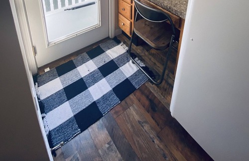 East Chop Apartamento | Perfect one bedroom garage apartment with A/C
