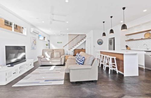 Palm Beach Casa | Perfect Palm Beach Townhouse - Hosted by Burleigh Letting