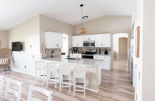 Paradise Valley Village Casa | Perfect Phoenix Stay - Amazing Yard Pool & Hot Tub