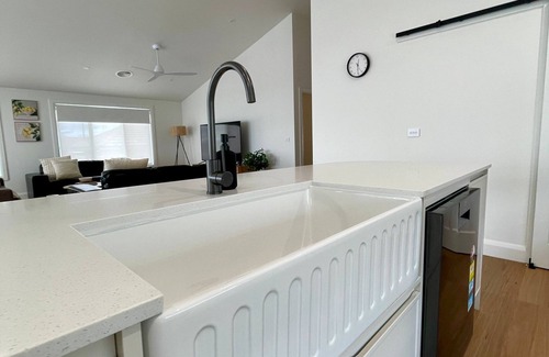 West Bathurst Casa | Perfect place to stay great view! - 6 Bedrooms