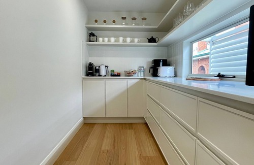 West Bathurst Casa | Perfect place to stay great view! - 6 Bedrooms