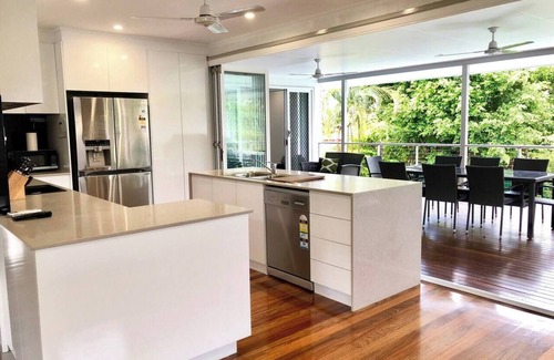 Edge Hill Casa | Perfect Pool House Idyllic Tropical Retreat