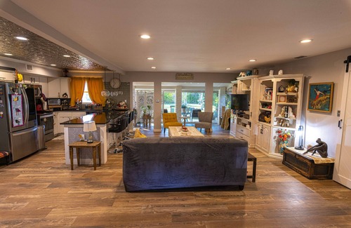 Palm Valley Casa | Perfect & Private - 2 lg bedrooms, huge kitchen, hot-tub & more "Summer Special"