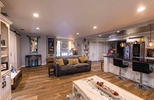 Palm Valley Casa | Perfect & Private - 2 lg bedrooms, huge kitchen, hot-tub & more "Summer Special"