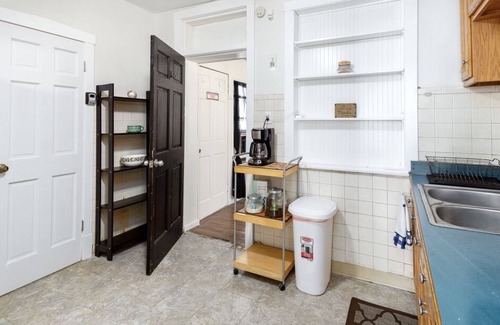Cragin Apartamento | Perfect Private Chicago Getaway Near Logan Square!