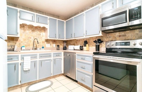 Tow Casa | Perfect Private Getaway in Buchanan Lake Village!