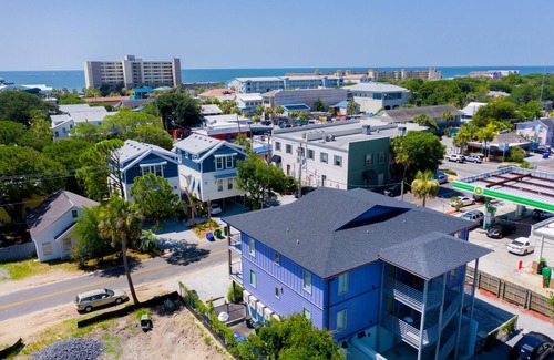 Folly Beach Apartamento | Perfect Purple Palace Folly Vacation Apt C