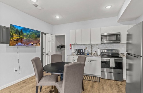 Philadelphia Apartamento | Perfect Relaxing 1BR W/Free parking in Cobbs Creek