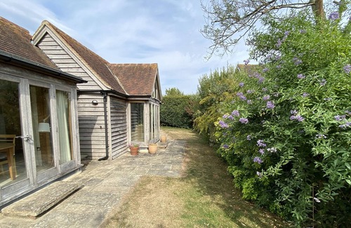 Chichester Cabaña | Perfect retreat for a relaxing break close to Goodwood, South Downs & Chichester