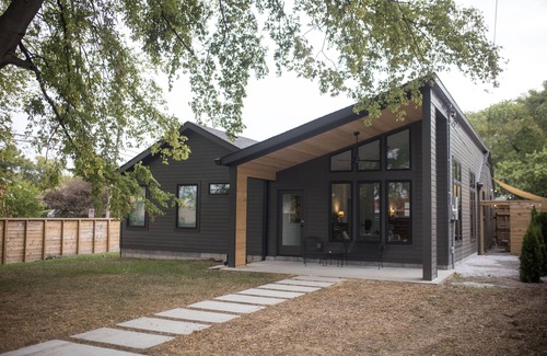 McFerrin Park Casa | Perfect sanctuary for 10 people minutes from downtown fun!
