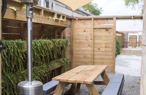 McFerrin Park Casa | Perfect sanctuary for 10 people minutes from downtown fun!