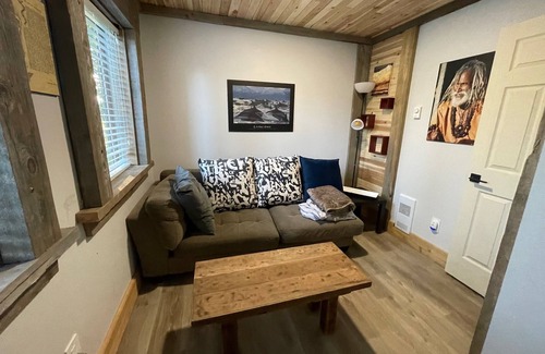 Regional District of Kitimat-Stikine Cabina | Perfect Short Term Home - Work & Play