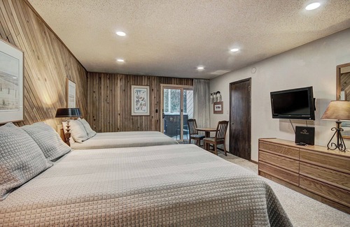 Copper Mountain Hotel | Perfect Ski in/Ski out Hotel Room. CM117H Parking offsite, $20 a night