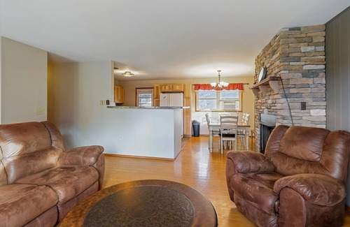 Davis Casa | Perfect spot for work groups or chaperoned troops. Appalachian Bunk House!
