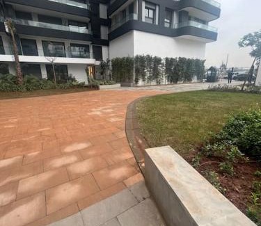 Casablanca Apartamento | Perfect stay at CFC near Aeria Mall