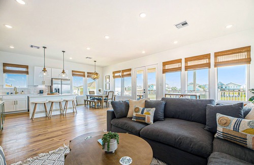 San Luis Casa | Perfect | Steps to Beach | Modern | Group Ready