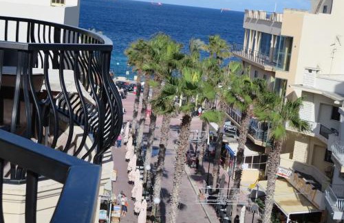 Bugibba Apartamento | Perfect tourist accommodation in Bugibba square!