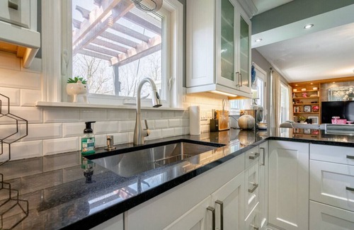 Kingsville Casa | Perfect Trendy 2 Bdrm Home in Wine Country