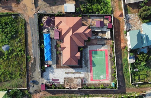 Nungua Casa | Perfect Vacation Home with hot tub, 24/7 security, WiFi, Swimming Pool, etc..