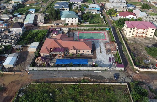 Nungua Casa | Perfect Vacation Home with hot tub, 24/7 security, WiFi, Swimming Pool, etc..