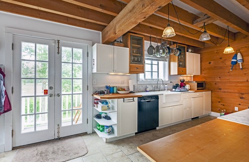 Clinton Cabaña | Perfect Water View Year-Round Cottage!