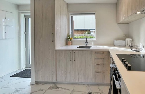 Riccarton Casa | Perfectly Cosy Riccarton 2BR Abode