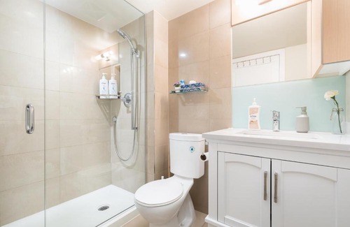 Downtown Toronto Apartamento | Perfectly Downtown with FREE PARKING