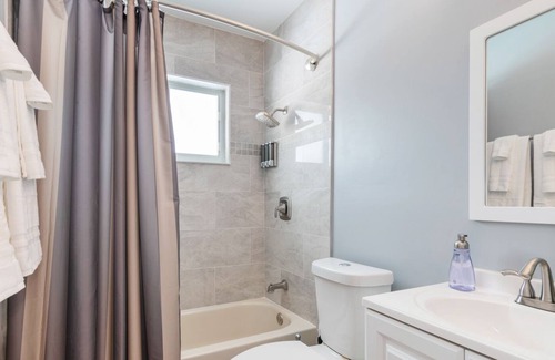 Driftwood Casa | Perfectly located 4 Bedroom home W/ Pool