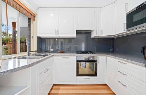 Ringwood Casa | Perfectly Located Townhouse in heart of Ringwood