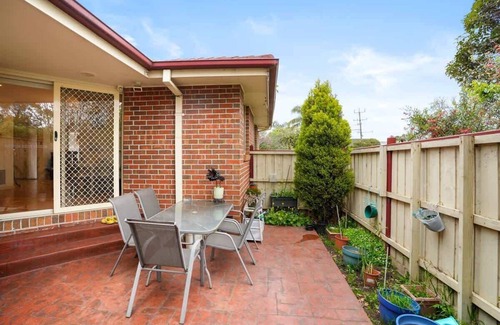 Ringwood Casa | Perfectly Located Townhouse in heart of Ringwood