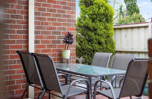 Ringwood Casa | Perfectly Located Townhouse in heart of Ringwood
