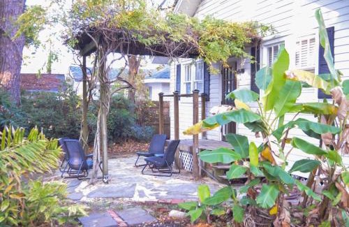 Mobile Casa | Perfectly Modern Craftsman- close to everything!