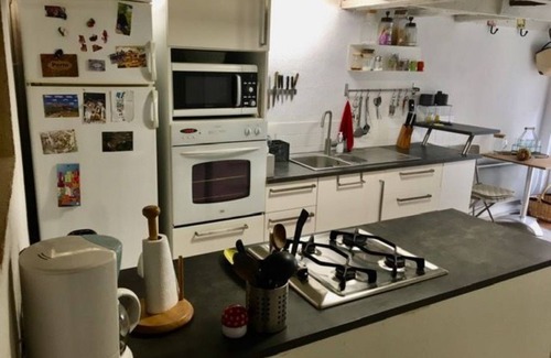 Pays-de-Belves Casa | Perigordian-style village house, valley views, terrace, winter garden
