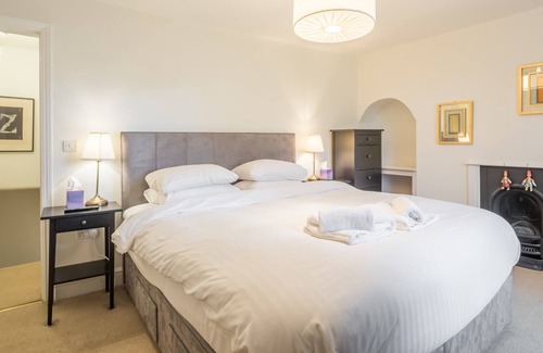 Mill Road Casa | Period townhouse in City Centre with Views