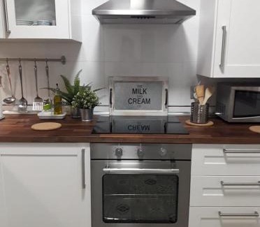Huelva Apartamento | Periodista Luca de Tena, lujo y confort en pleno centro