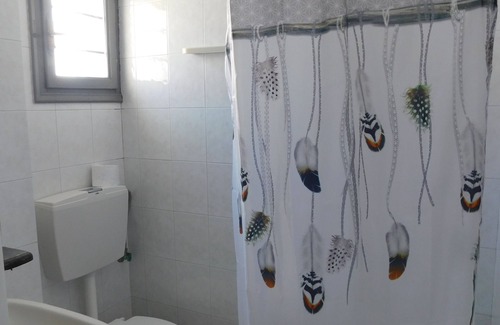 Perissa Casa | Perissa Art Villa - Kitchen & Washing Machine