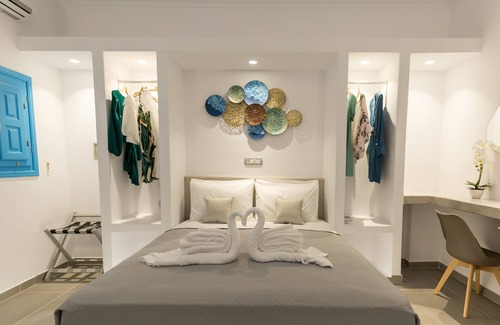 Perissa Hotel | Perissa Bay