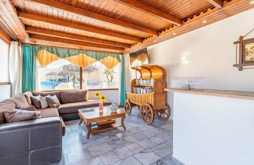 Perissa Hotel | Perissa Bay
