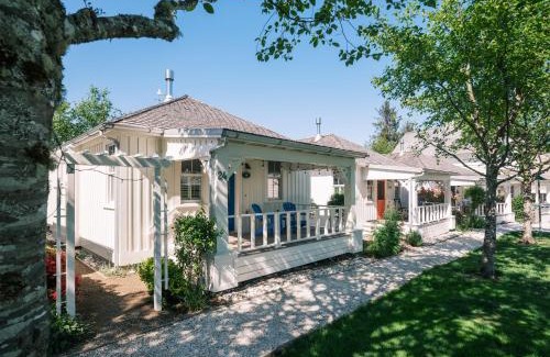 Seabrook Casa | Periwinkle Cottage by Seabrook Hospitality