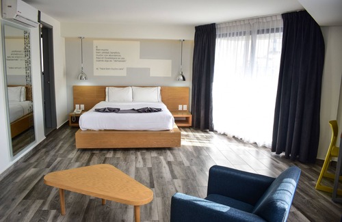 Centro de Guadalajara Hotel | Perla Central Hotel
