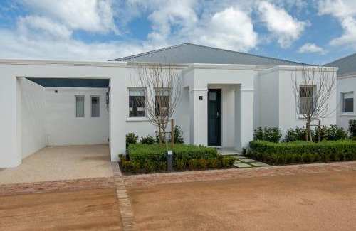Eastcliff Apartamento | Perla