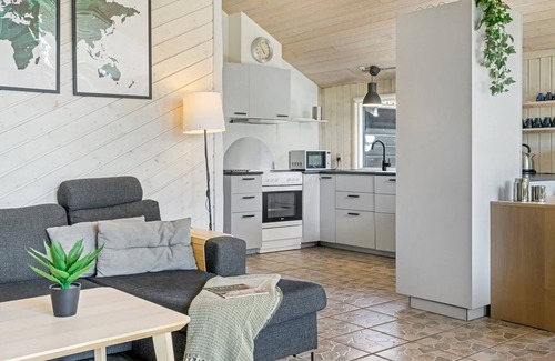 Hals Casa | "Persa" - from the sea by Interhome