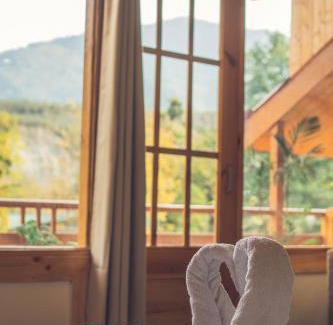 Manali Complejo | Persimmon Farmstead